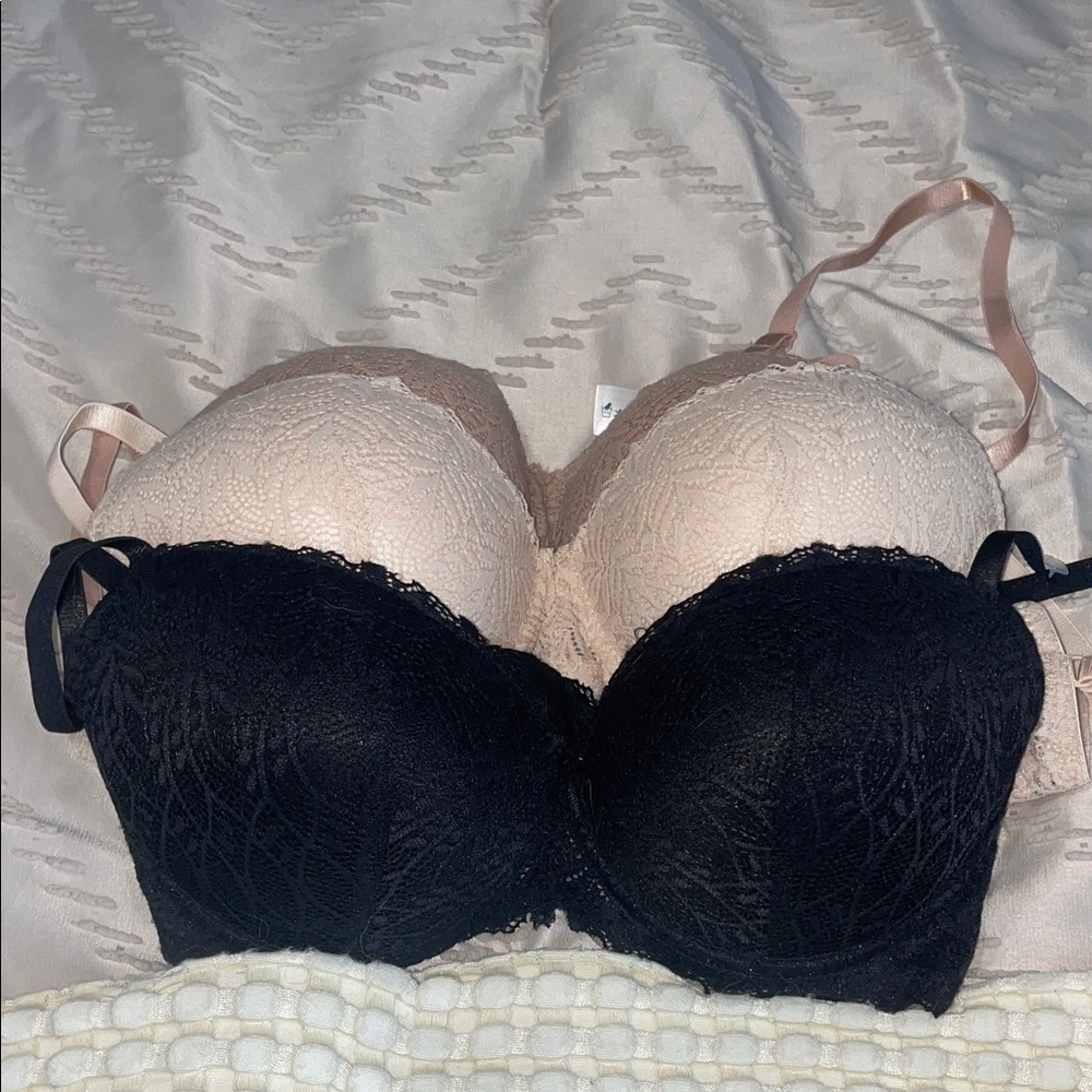 Elegant Lace Push-Up Bra Set - Black and Cream 3 piece set! NEVER WORN.